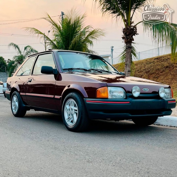 ESCORT XR3 1.6 - 1987/88 (PLACA PRETA)